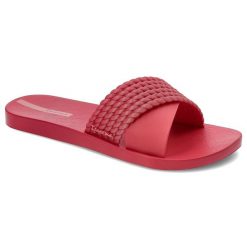 Czerwone Klapki Ipanema Modne Wodoodporne Obuwie Damskie. Czerwone klapki damskie Ipanema, bez wzorów, street, bez obcasa. Za 99.99 zł.