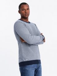Dzianinowy sweter męski RELAXED FIT we wzory – granatowy V1 OM-SWSW-0111 - XXL. Niebieskie swetry przez głowę męskie Ombre Clothing, l, bez wzorów, z bawełny, bez kołnierzyka. W wyprzedaży za 69.99 zł.