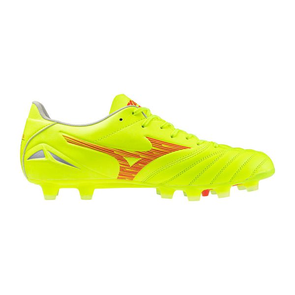 Buty piłkarskie Mizuno Morelia Neo IV Pro MD. Żółte buty sportowe męskie Mizuno, ze skóry, bez zapięcia, do piłki nożnej. Za 399.99 zł.