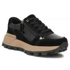 Skórzane sneakersy damskie na koturnie lakierowane czarne Filippo DP7988. Czarne półbuty damskie Filippo, bez wzorów, z lakierowanej skóry, sportowe, bez obcasa, na koturnie, bez zapięcia. Za 239.99 zł.