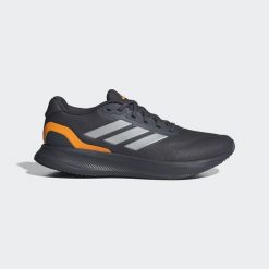 Buty Runfalcon 5 Running. Brązowe buty sportowe męskie Adidas, bez zapięcia, do biegania. Za 259.00 zł.
