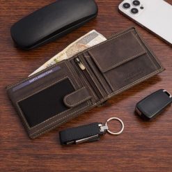Portfel skórzany męski brąz nubuk poziomy skóra ciężarówka RFiD Beltimore R97. Brązowe portfele męskie bez wzorów, z nubiku. Za 59.90 zł.