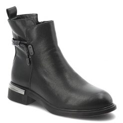 Botki damskie D&A by S.Barski o klasycznym fasonie z ozdobnym paskiem i niskim stabilnym obcasem czarne, MK62-7025 Black. Czarne kozaki damskie S.BARSKI, z jeansu, bez obcasa, na obcasie. Za 229.00 zł.