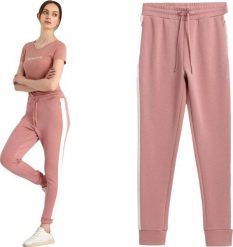 4f Spodnie damskie 4F pudrowy koral H4Z21 SPDD013 65S XXL. Spodnie sportowe damskie 4f, s, bez wzorów. Za 125.00 zł.