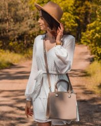 Torebka damska skórzana beżowa DAN-A T308. Brązowe torebki do ręki damskie DAN-A, bez wzorów, ze skóry, eleganckie, bez dodatków. Za 279.99 zł.