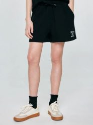 Szorty dziewczęce dresowe z haftem czarne Amaja 906. Czarne spodenki dla dziewczynek Big Star, bez wzorów, z dresówki, eleganckie. Za 79.99 zł.