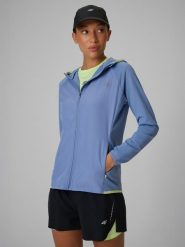 4F Bluza do biegania regular z kapturem damska - niebieska M. Niebieskie bluzy damskie 4f, l, bez wzorów, bez kołnierzyka, bez ramiączek, z kapturem. Za 249.99 zł.
