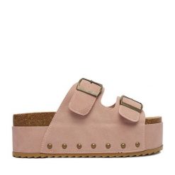 Klapki DeeZee. Klapki damskie DeeZee, bez wzorów, bez obcasa. Za 139.99 zł.