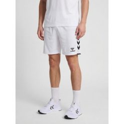Szorty Hummel Core 2.0. Białe krótkie spodenki sportowe męskie Hummel, bez wzorów, na fitness i siłownię. Za 149.00 zł.