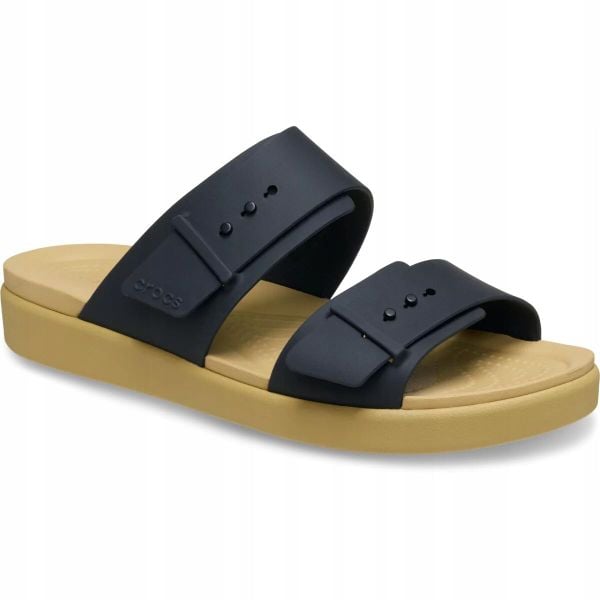 Sandały dla Kobiet Crocs Brooklyn Buckle Low. Brązowe sandały damskie Crocs, bez wzorów, z materiału, bez obcasa, na obcasie, bez zapięcia. Za 239.99 zł.