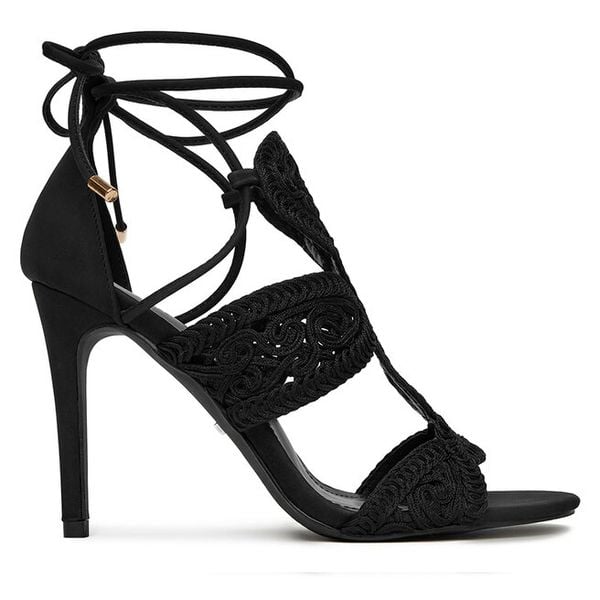 Sandały DeeZee. Czarne sandały damskie DeeZee, bez wzorów, bez obcasa, na szpilce, bez zapięcia. Za 159.99 zł.