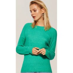 Sweter z szerokimi rękawami - Zielony. Swetry damskie marki bonprix. W wyprzedaży za 39.99 zł.