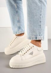 Beżowe Sneakersy na Grubej Podeszwie z Tłoczeniami i Ozdobną Aplikacją Danioris. Brązowe obuwie sportowe damskie Born2be, z aplikacjami, z jeansu. Za 84.99 zł.
