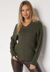 Ciemnozielony Sweter z Domieszką Kaszmiru z Dekoltem w Serek Feralaine. Zielone swetry damskie Born2be, bez wzorów, z jeansu, eleganckie, bez kołnierzyka, bez ramiączek, bez kaptura. Za 109.99 zł.