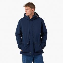 Kurtka zimowa turystyka męska Swedemount Sarek Insulated Jacket wodoodporna. Niebieskie kurtki męskie SWEDEMOUNT, na zimę, m, bez wzorów, sportowe, bez kaptura. W wyprzedaży za 372.00 zł.