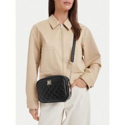 Torebka Nine West. Czarne torebki do ręki damskie Nine West, bez wzorów, klasyczne, bez dodatków. Za 199.99 zł.