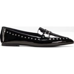 Buty wsuwane bonprix czarny. Baleriny damskie bonprix. Za 74.99 zł.