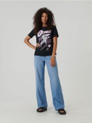 Bawełniana koszulka z nadrukiem David Bowie - czarny. Czarne t-shirty damskie Sinsay, l, bez wzorów, z bawełny, bez kołnierzyka. Za 39.99 zł.