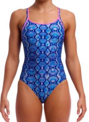 Strój kąpielowy jednoczęściowy FUNKITA Blue Viper - Diamond Back. Niebieskie kostiumy jednoczęściowe damskie FUNKITA, m, bez wzorów, z elastanu, sportowe, do pływania. Za 219.00 zł.