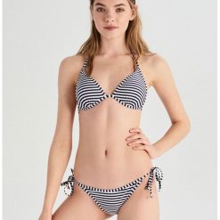 Dwuczęściowy strój kąpielowy - Granatowy. Bikini damskie Sinsay. W wyprzedaży za 39.99 zł.