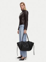 KARL LAGERFELD Torebka B3W30347 Czarny. Czarne torebki do ręki damskie KARL LAGERFELD, bez wzorów, ze skóry, bez dodatków. Za 849.99 zł.