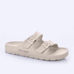 Klapki damskie Lemigo Fitclog Like. Brązowe klapki damskie Lemigo, bez wzorów, z materiału, bez obcasa. Za 99.00 zł.