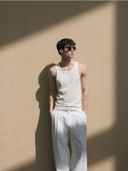 Bawełniany tank top - złamana biel. T-shirty męskie Reserved, l, bez wzorów, z bawełny, bez kołnierzyka. W wyprzedaży za 49.99 zł.