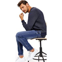 BLUZA MĘSKA NIEROZPINANA Z OZDOBNYMI SUWAKAMI. Bluzy męskie marki TOP SECRET. W wyprzedaży za 34.99 zł.