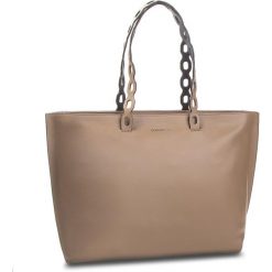 Torebka COCCINELLE - CL5 Naive E1 CL5 11 02 01 Taupe/Bleu 690. Brązowe torebki do ręki damskie Coccinelle, ze skóry. W wyprzedaży za 909.00 zł.