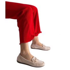 Beżowe mokasyny z kokardką beżowy. Brązowe mokasyny damskie eleganckie. Za 81.83 zł.