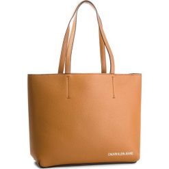 Torebka CALVIN KLEIN JEANS - Ultra Light Zipper K40K400622 240. Torby na ramię damskie marki Calvin Klein Jeans. W wyprzedaży za 419.00 zł.