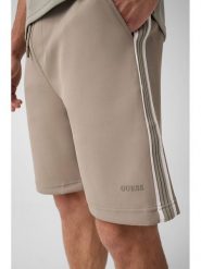 Guess Szorty sportowe Z6YD05 K5008 Zielony Regular Fit. Zielone krótkie spodenki sportowe męskie Guess, m, z aplikacjami, z syntetyku. Za 344.99 zł.