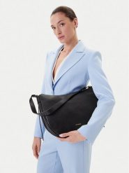 Coccinelle Torebka E1 SHA 13 02 01 Czarny. Czarne torebki do ręki damskie Coccinelle, bez wzorów, ze skóry, bez dodatków. Za 969.99 zł.