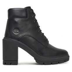 Trzewiki Timberland. Czarne botki damskie Timberland, bez obcasa, na słupku, bez zapięcia. Za 639.99 zł.