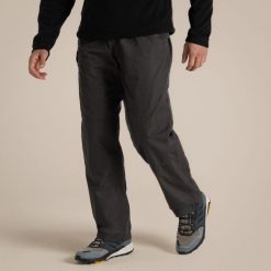 Spodnie Craghoppers Kiwi Classic. Brązowe spodnie sportowe męskie Craghoppers, na lato, bez wzorów, trekkingowe. Za 348.40 zł.