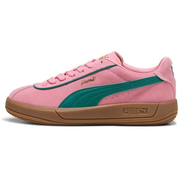 Buty sportowe Puma Club Klassika Sd. Czerwone obuwie sportowe damskie Puma, bez wzorów, z zamszu. Za 254.99 zł.