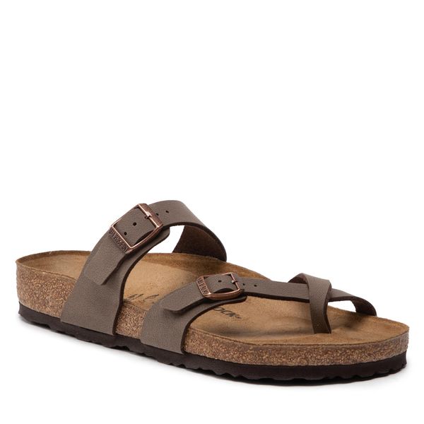 Japonki Birkenstock. Brązowe klapki damskie Birkenstock, bez wzorów, bez obcasa. Za 449.99 zł.