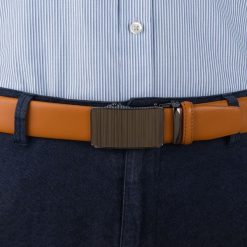 Pasek męski skórzany 3,5 cm klamra automatyczna Beltimore camelowy 02-575 : Kolory - brązowy, beżowy, Rozmiar pasków - r.115-130 cm. Brązowe paski damskie bez wzorów, ze skóry, wizytowe. Za 64.99 zł.