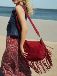 Torebka boho z frędzlami - bordowy. Czerwone torby na ramię damskie Reserved, bez wzorów, boho, bez dodatków. Za 139.99 zł.