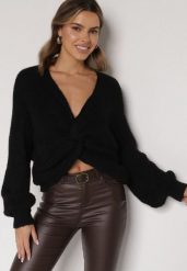 Czarny Sweter Oversize z Domieszką Wełny z Oryginalnym Dekoltem Lawedia. Czarne swetry damskie Born2be, s, bez wzorów, z jeansu, eleganckie, bez kołnierzyka, bez ramiączek, bez kaptura. Za 99.99 zł.