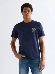 MESKA KOSZULKA WRANGLER SMALL AMERICANA TEE NAVY 112377984. Niebieskie t-shirty męskie Wrangler, xl, bez wzorów, bez kołnierzyka. Za 69.99 zł.
