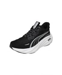 Damskie buty do biegania Puma Velocity NITRO 4. Białe obuwie sportowe damskie Puma, bez wzorów, z dzianiny, do biegania. Za 469.00 zł.