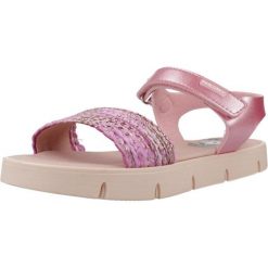 Sandały PABLOSKY 447977P Rose. Czerwone sandały damskie Pablosky, bez wzorów, z syntetyku, bez obcasa, bez zapięcia. Za 195.99 zł.