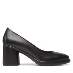 Czółenka ECCO. Czarne czółenka damskie ecco, bez wzorów, bez obcasa, bez zapięcia. Za 379.99 zł.