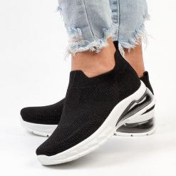Czarne sportowe buty damskie Potocki 25004. Czarne obuwie sportowe damskie POTOCKI, bez wzorów, z tkaniny. Za 109.00 zł.