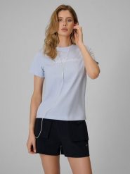 4F T-shirt regular z nadrukiem damski - niebieski XL. Niebieskie t-shirty damskie 4f, xl, bez wzorów, z bawełny, biznesowe, bez kołnierzyka. Za 59.99 zł.