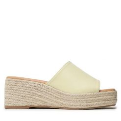Espadryle DeeZee. Zielone espadryle damskie DeeZee, bez wzorów, bez obcasa, bez zapięcia. Za 129.99 zł.