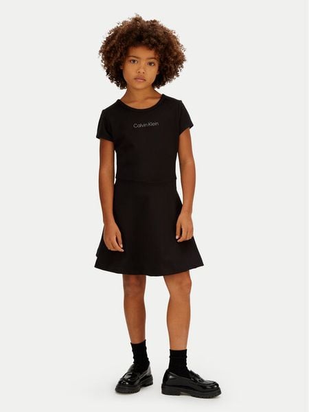 Calvin Klein Sukienka codzienna Skater LVCKSJH02G Czarny Regular Fit. Czarne sukienki dla dziewczynek Calvin Klein, bez wzorów, bez ramiączek. Za 299.99 zł.