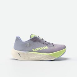 Buty do biegania damskie Kiprun Kipride. Fioletowe obuwie sportowe damskie KIPRUN, bez wzorów, do biegania. Za 499.99 zł.