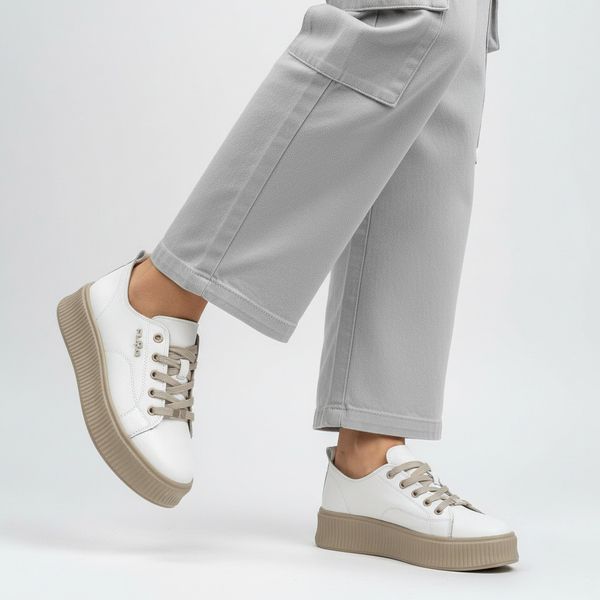 Białe Sneakersy Filippo Modne Buty Damskie. Białe półbuty damskie Filippo, bez wzorów, z jeansu, eleganckie, bez obcasa, na platformie, bez zapięcia. Za 199.00 zł.